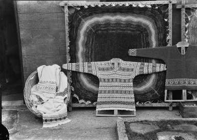 Haps and Jumpers on stretchers and jumper boards. photo: JD Ratter, Shetland Museum and Archives.